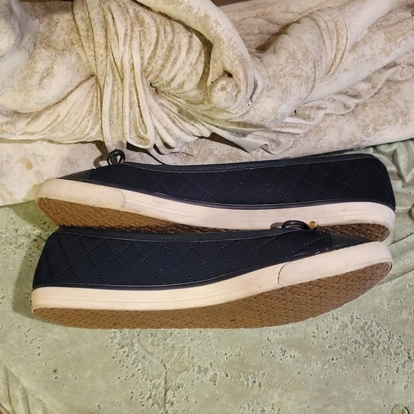 Tory Burch Quilted Leather Logo Flats #127 - Picture 11 of 14